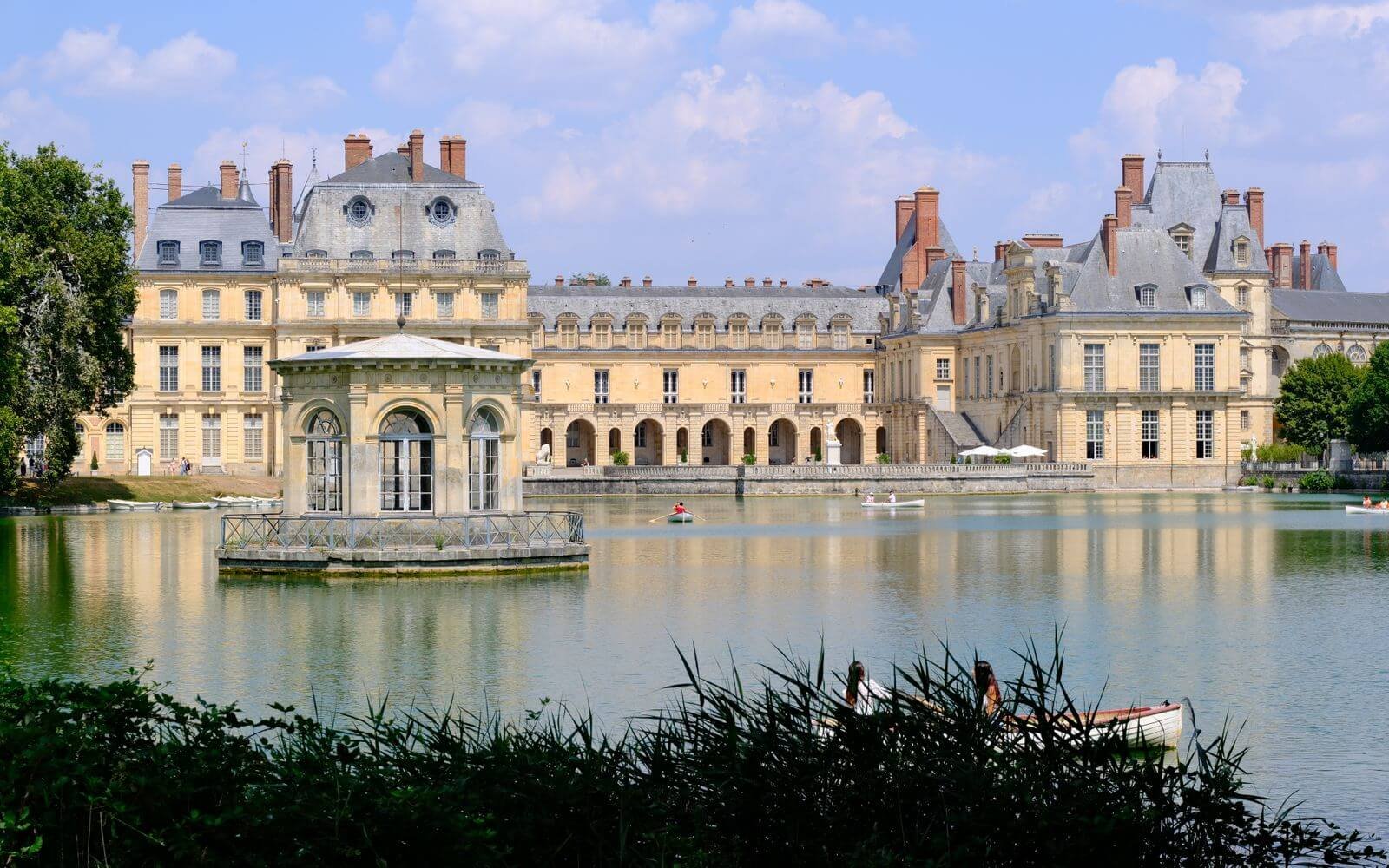 Château de Fontainebleau, lieu emblématique pour un DJ mariage Seine-et-Marne